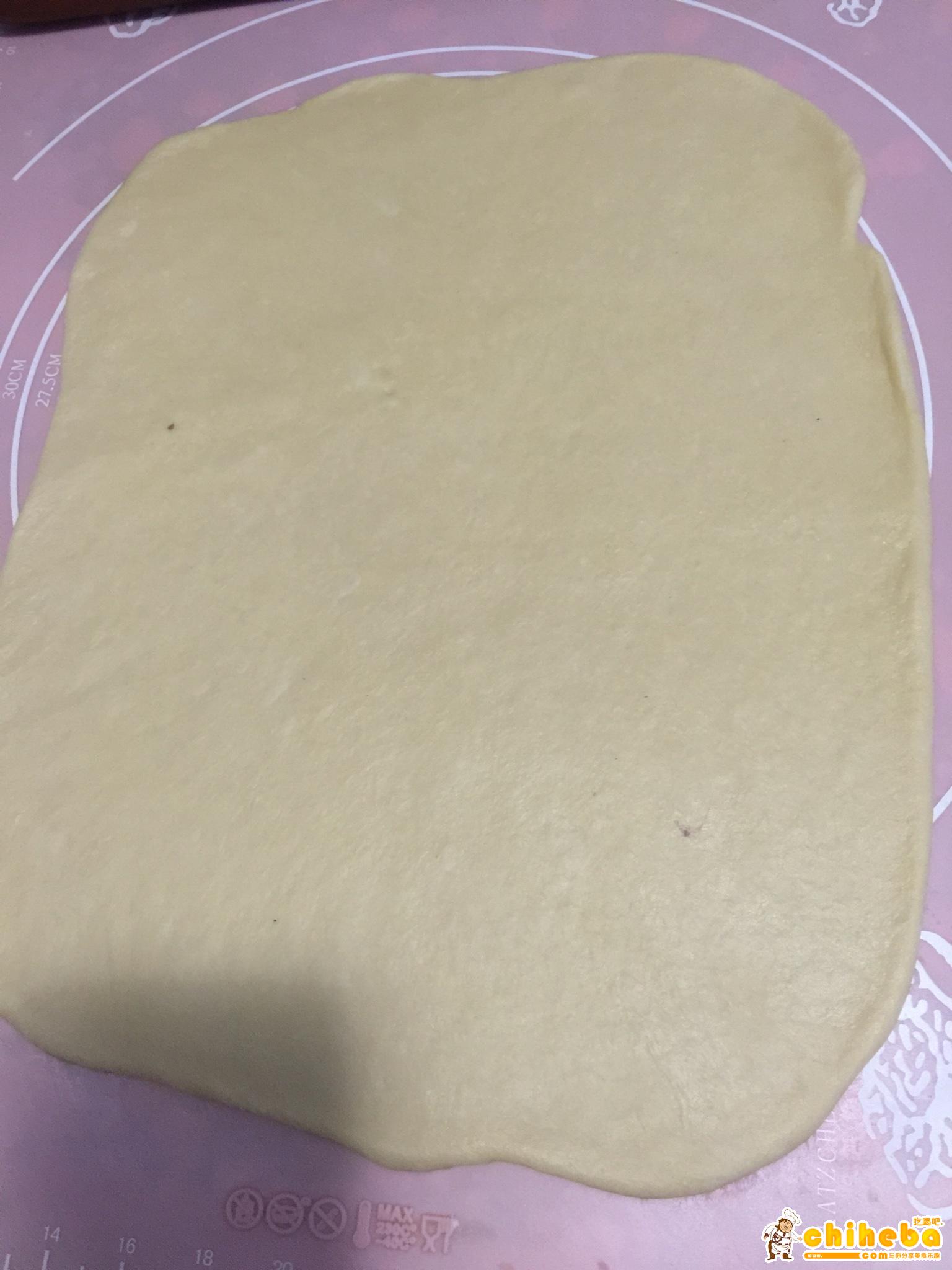 入门级不用揉出膜的手撕紫薯面包无黄油版的做法 步骤5